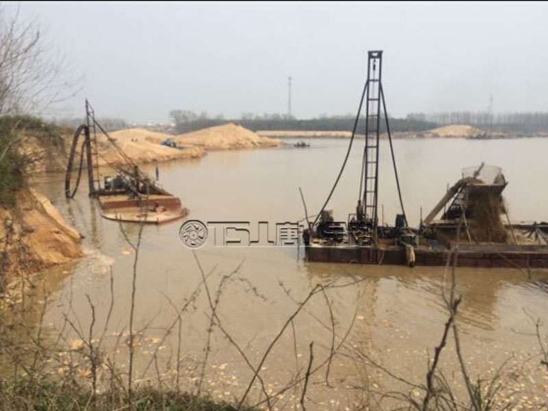 無節(jié)制開采河沙，河堤受損嚴(yán)重