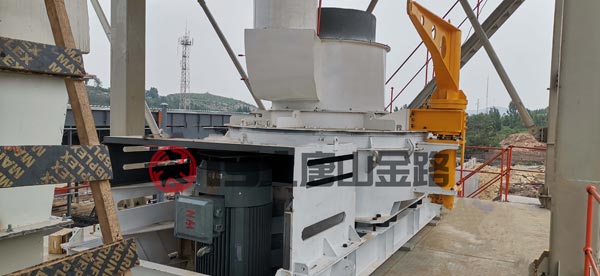 錘破、對(duì)輥破、立軸沖擊破三種制砂設(shè)備優(yōu)劣對(duì)比